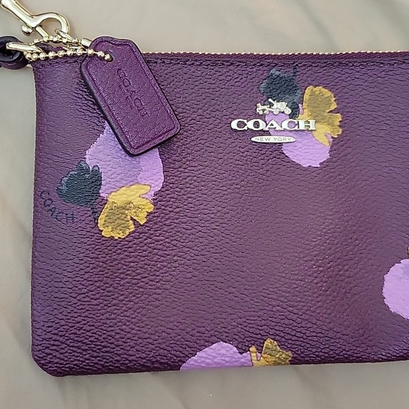 Coach wristlet - Picture 7 of 7